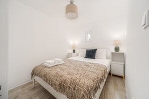 1 chambre, fer et planche à repasser, Wi-Fi gratuit, draps fournis