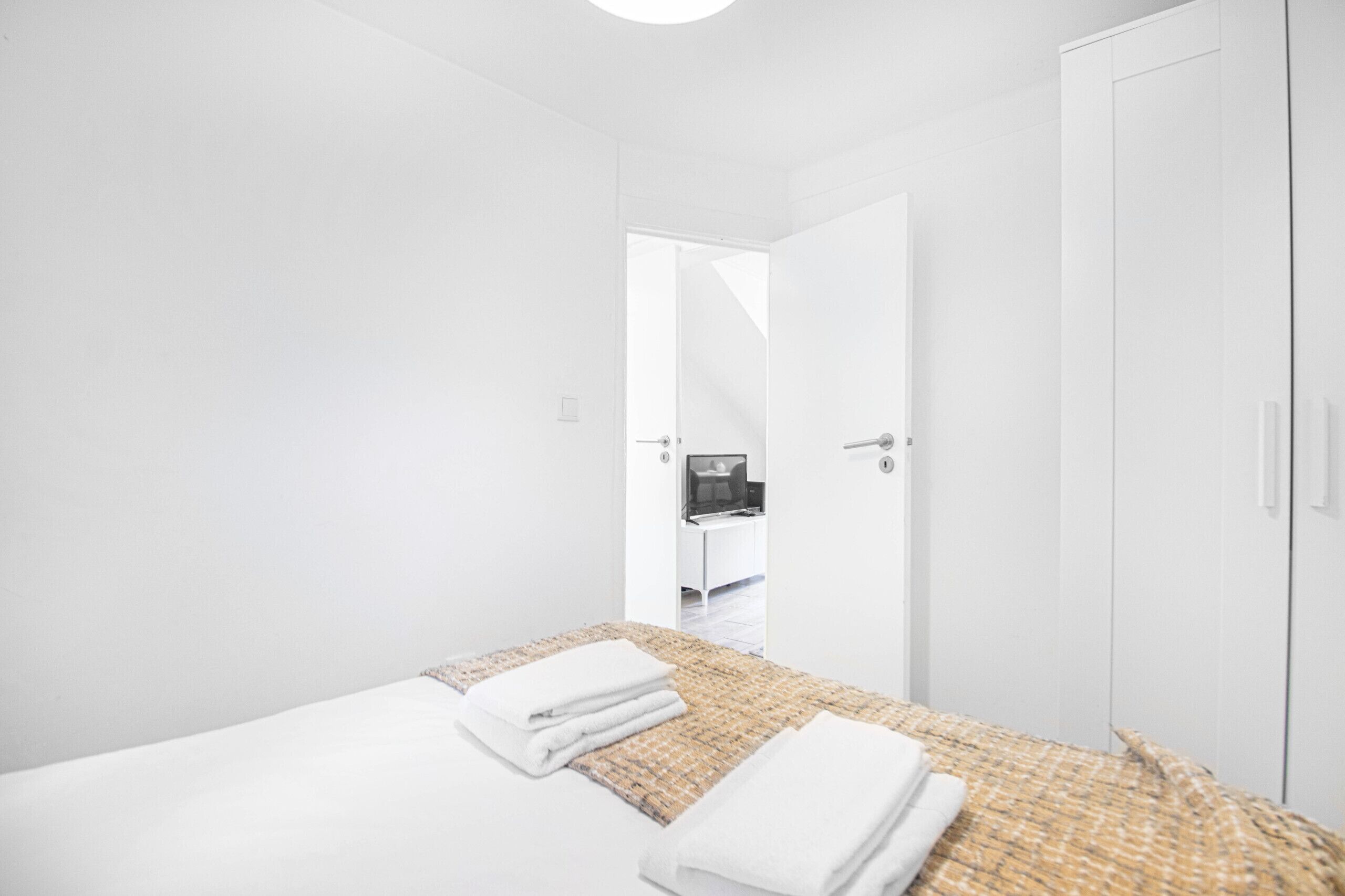 1 chambre, fer et planche à repasser, Wi-Fi gratuit, draps fournis