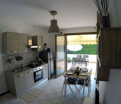 FLAT SIX - Your vacation 100m from the sea