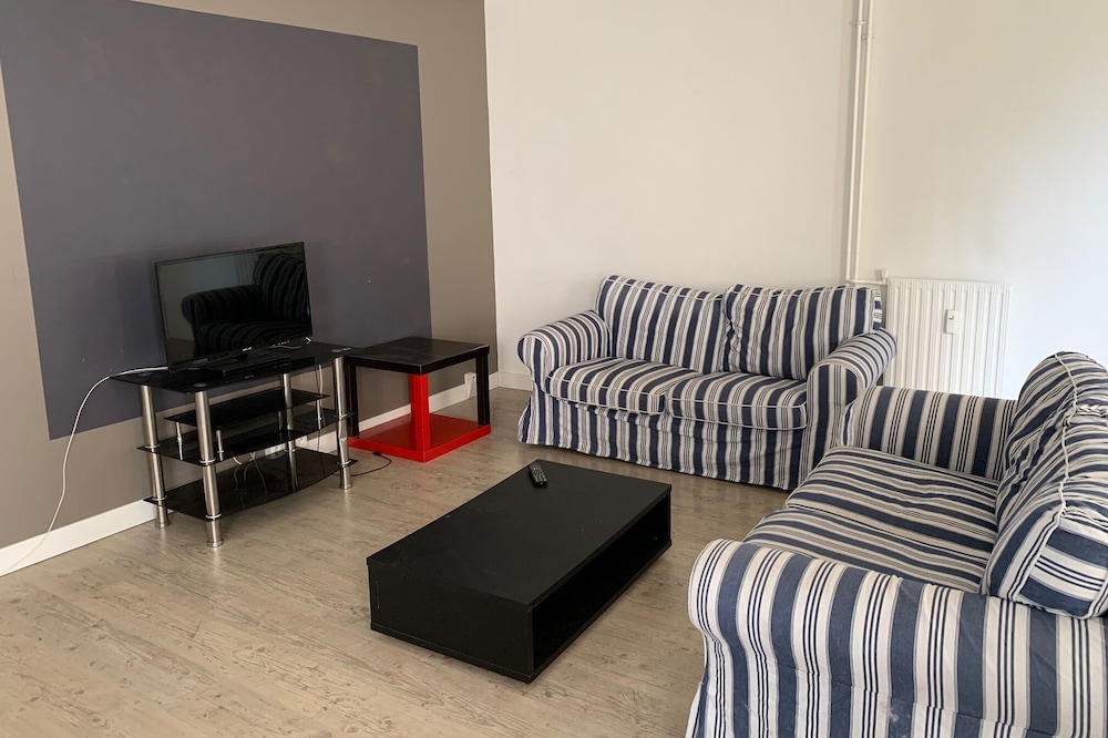 Rent apartment 100 m2 in quiet residence