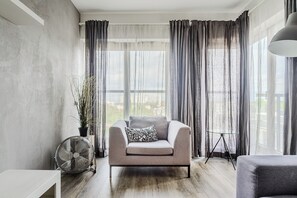 Apartamento exclusivo | 2 quartos, escrivaninha, ferros/tábuas de passar roupa