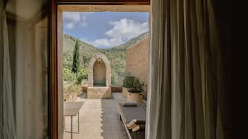 1 bedroom, premium bedding, down duvets, memory-foam beds