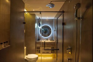 Free toiletries, hair dryer, slippers, towels - History Boutique Inn (Xi'an)