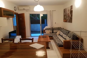 City Apartment, 1 Bedroom | Living area