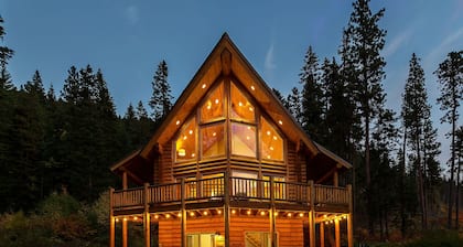 Chalet pour chiens avec bain Ă remous et Ă quelques minutes en voiture du lac, ski, Leavenworth