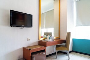 Room - Reddoorz Plus Near Blok M Square (Jakarta)