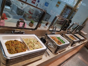 Daily buffet breakfast (CNY 38 per person) - Katie Eastman Hotel (Xi'an)