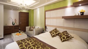 Soundproofing, WiFi (free) - Hotel LEI Adult Only (Funabashi)