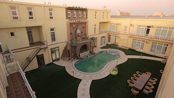 Seasonal outdoor pool