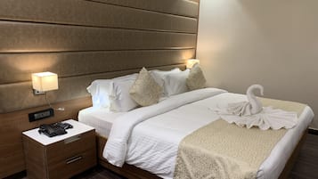 WiFi (free), individually furnished, bed sheets