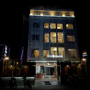 Mặt tiền nơi lưu trú