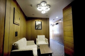 Lobby - Hotel Sun Grand (Dehradun)