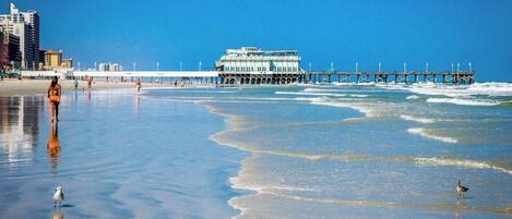 Am Strand, Liegestühle, Strandtücher