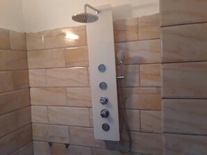 Douche de la salle de bain