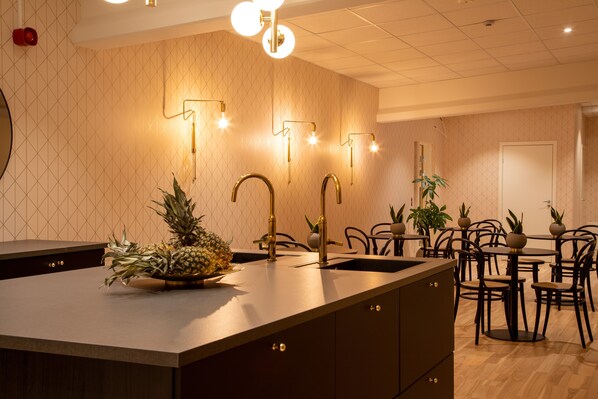 Shared kitchen facilities - Hotell Syfabriken (Falkoping)