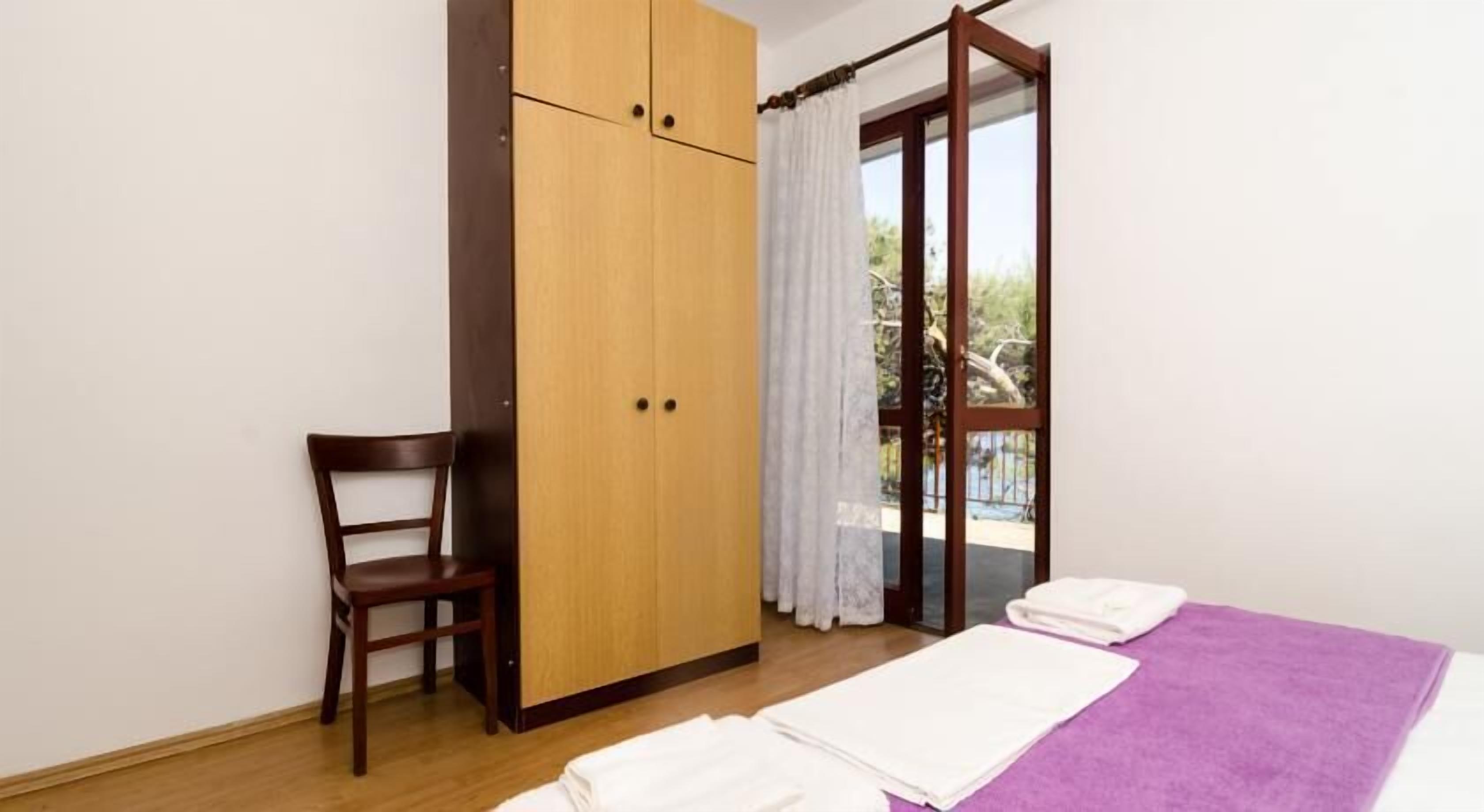 Apartment, 5 Schlafzimmer, Terrasse | Bügeleisen/Bügelbrett, kostenloses WLAN, Bettwäsche