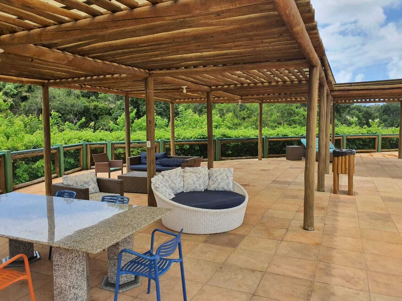 Nature, beach, peace and excitement - all at your fingertips. It's your choice!