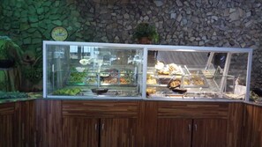 Free daily buffet breakfast