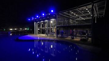 Außenpool, Liegestühle