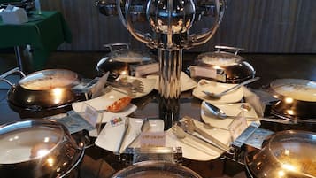 Tägliches inbegriffenes Frühstücksbuffet