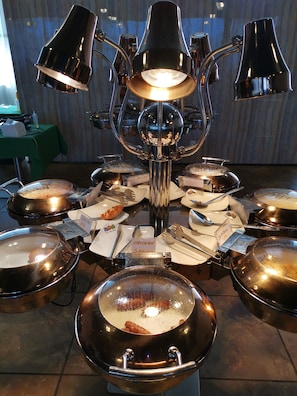 Free daily buffet breakfast