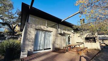 Family Cabin | Iron/ironing board (on request), WiFi (free)