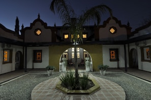Terrace/patio - Hotel Fatvial 4 de Abril (Tanti)