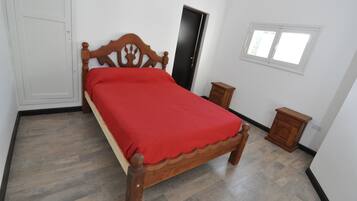 Standard Double Room | Iron/ironing board (on request), WiFi (free)