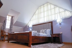 Matelas mémoire de forme, bureau, rideaux occultants