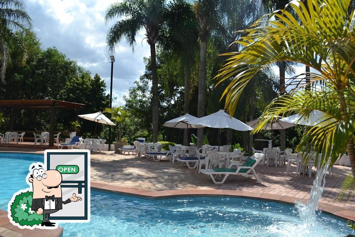 حمّام سباحة خارجي