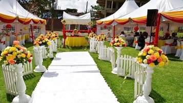 Área de bodas al aire libre