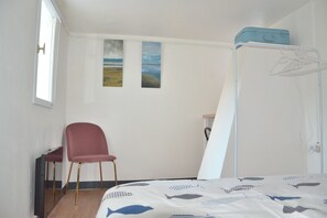 1 bedroom, desk, iron/ironing board, free WiFi