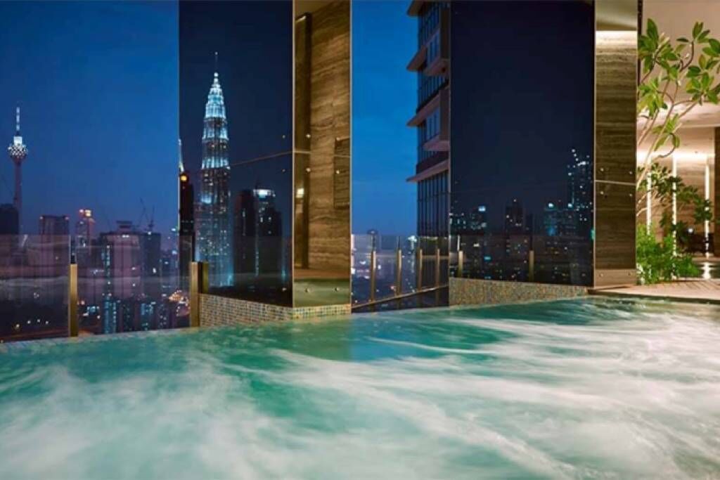 室內泳池、室外泳池