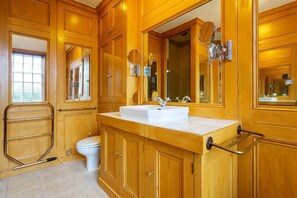Bathroom - Chelsea Grandeur (London)