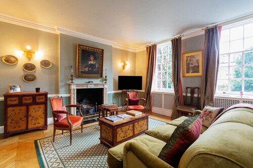 Chelsea Grandeur