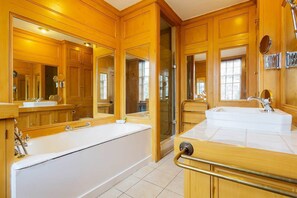 Ferienhaus (4 Bedrooms)