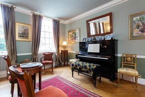 House (4 Bedrooms) | Living room - Chelsea Grandeur (London)