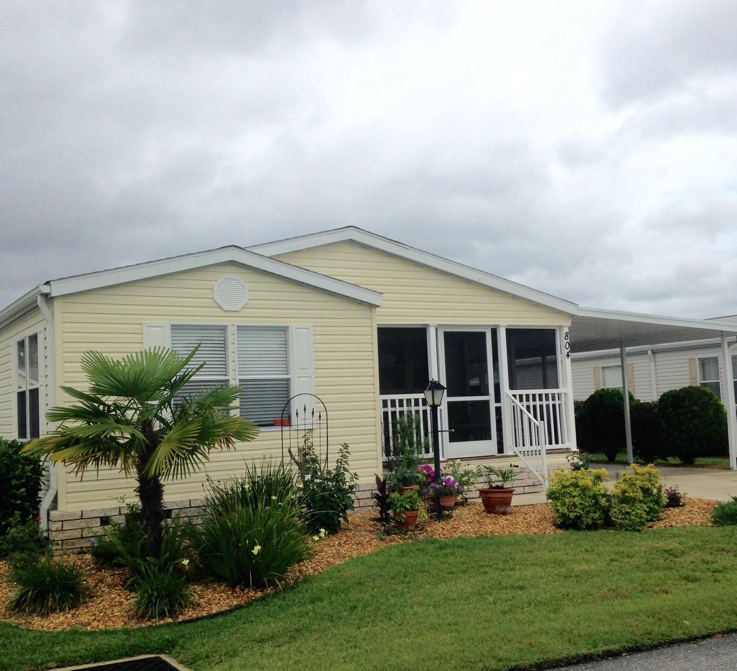 HOUSE FOR RENT in beautiful gated community near The Villages, Central Florida.