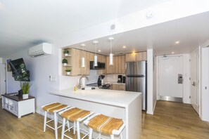 Condo, 2 Bedrooms | Private kitchen | Fridge, oven, coffee/tea maker, toaster
