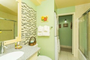 Bathroom - Two Bedroom Discovery Bay High Rise Condos with Lanai & Gorgeous Views (Honolulu)