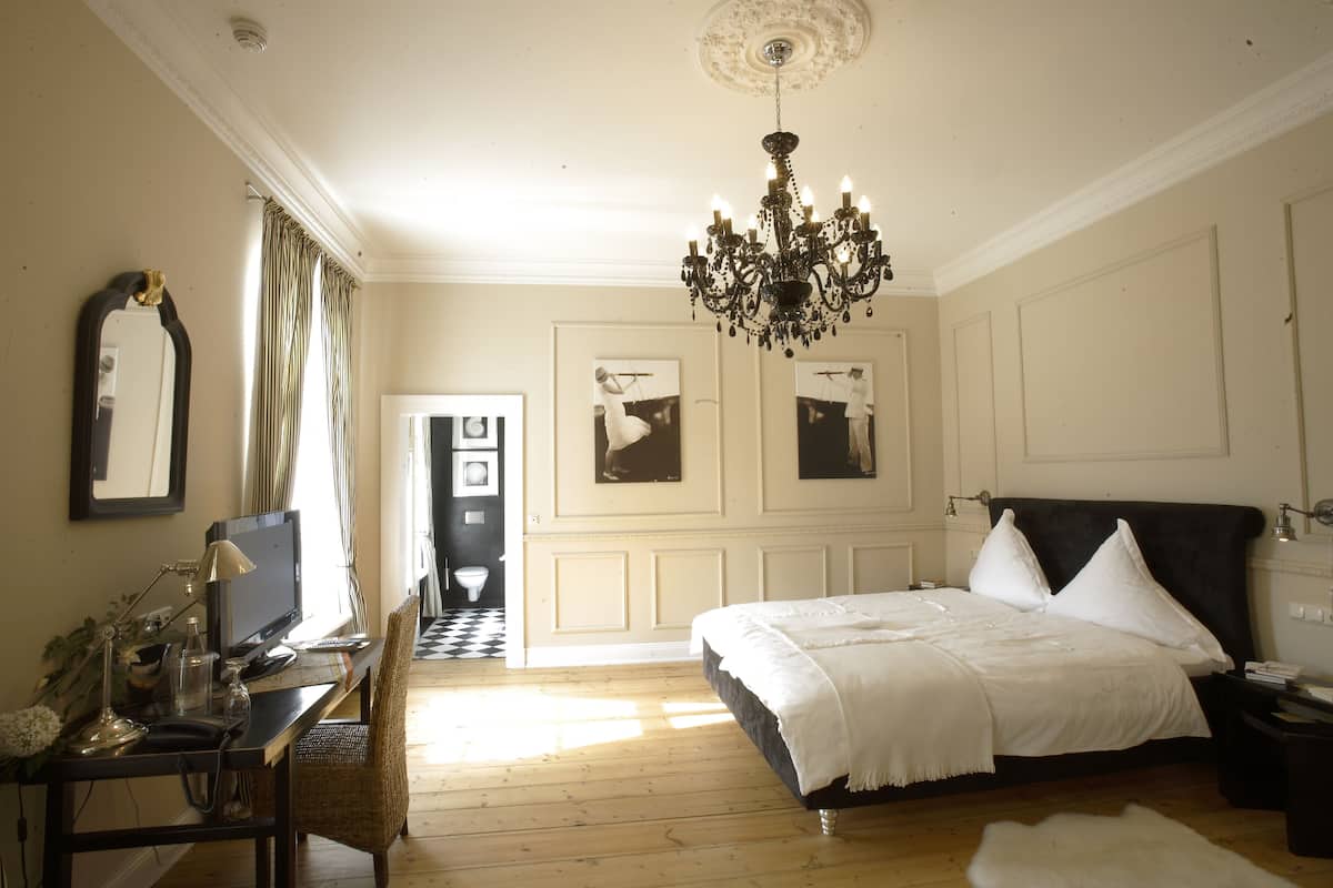 In-room safe, individually decorated, individually furnished