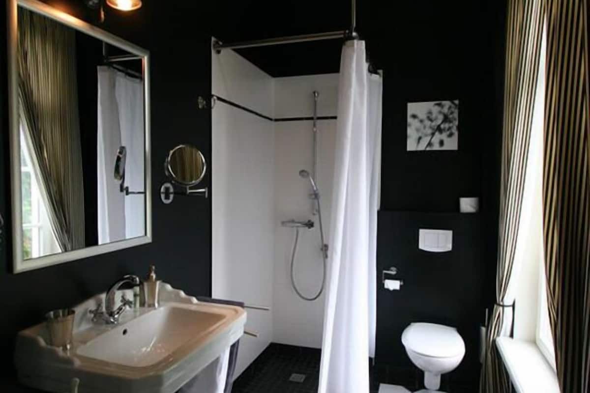 free toiletries, hair dryer, towels