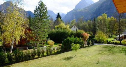 BOURG D'OISANS : Le CentaurĂ©e â
Chalet 12 personnes