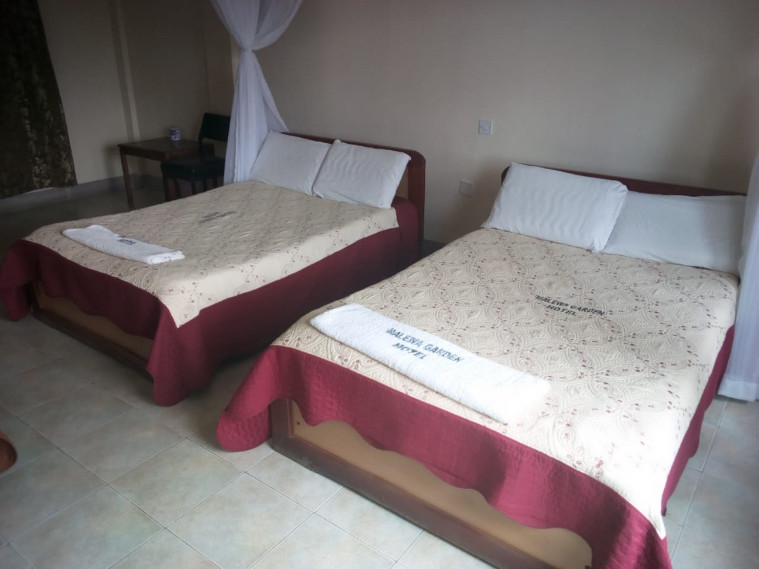 Desk, free WiFi, bed sheets