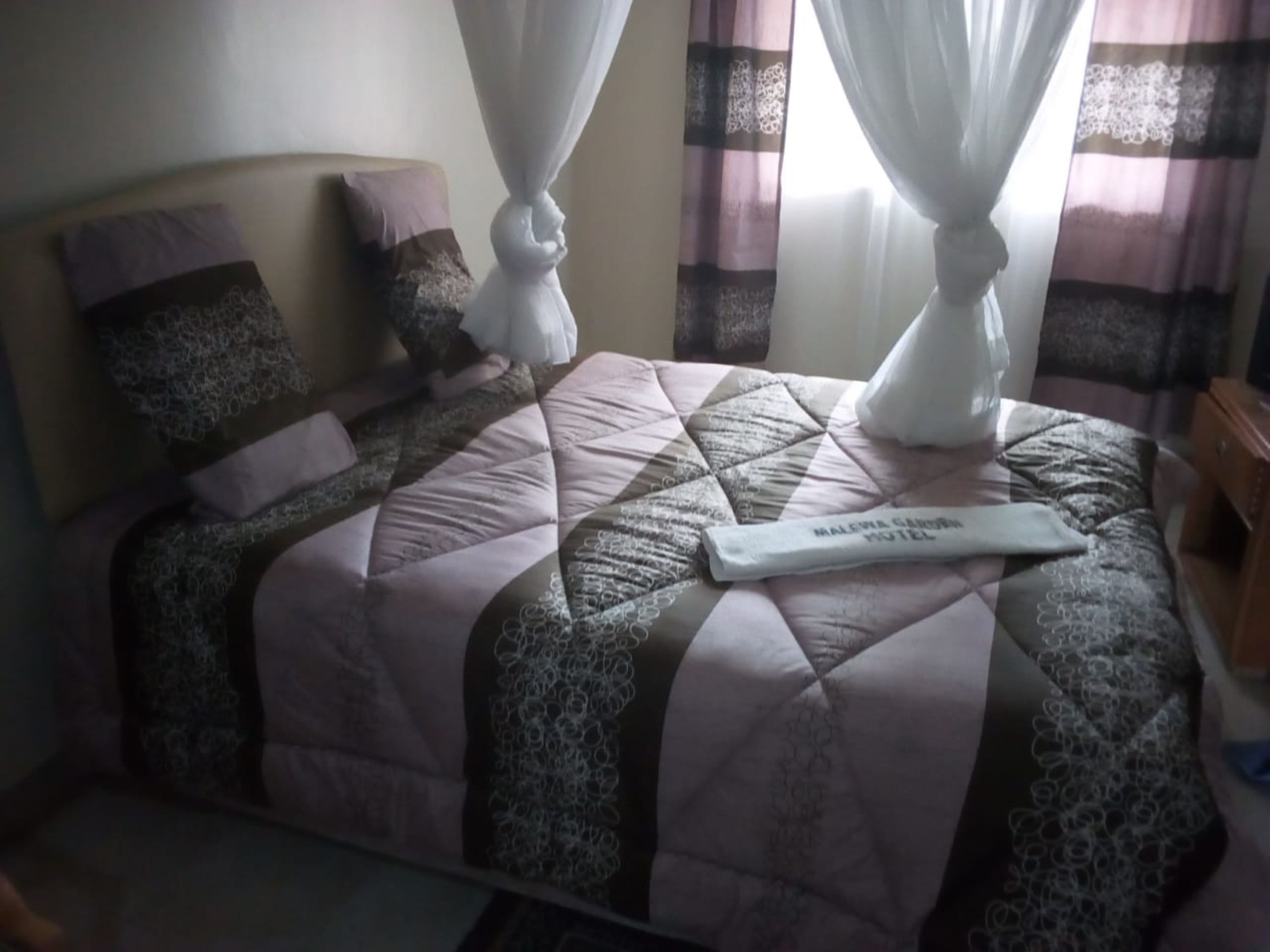 Desk, free WiFi, bed sheets