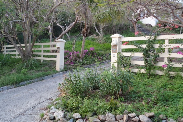 Entrance to Little Mermaid
Little Mtn Estate - Beef Isl.