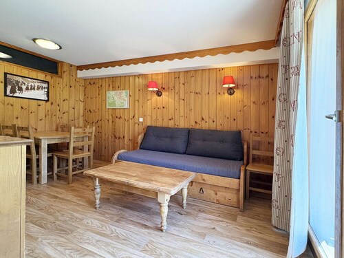 Ski-in/Ski-out, Pool, Sauna, WiFi, Southern Exposure, Sleeps 6 - Les Orres 1800
