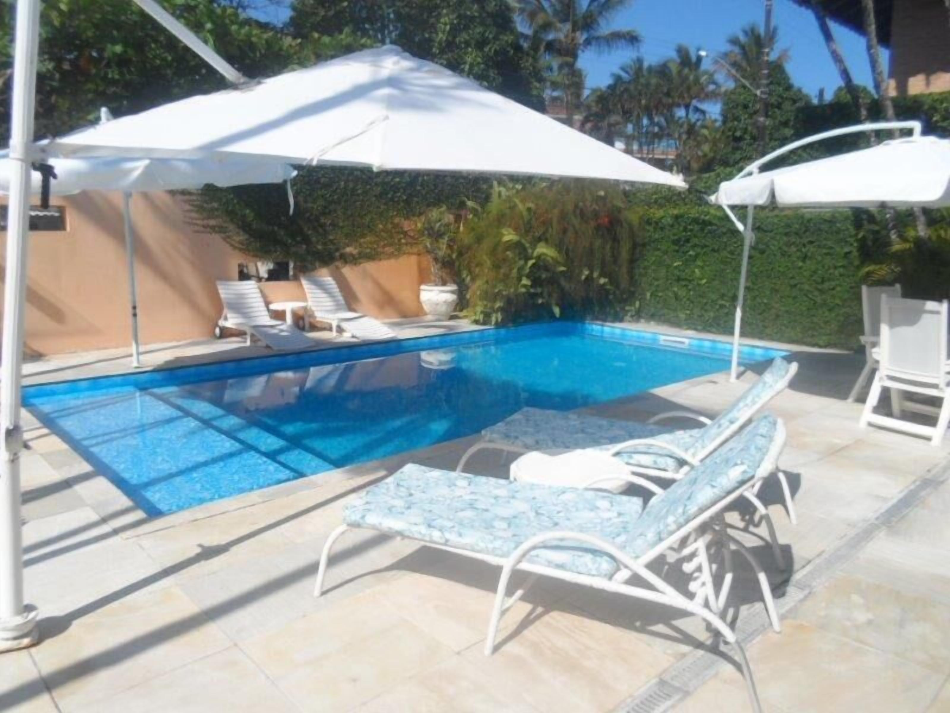 250 meters to the beach, 8 bedrooms.  Module5 houses only. 600 ms from the mall.