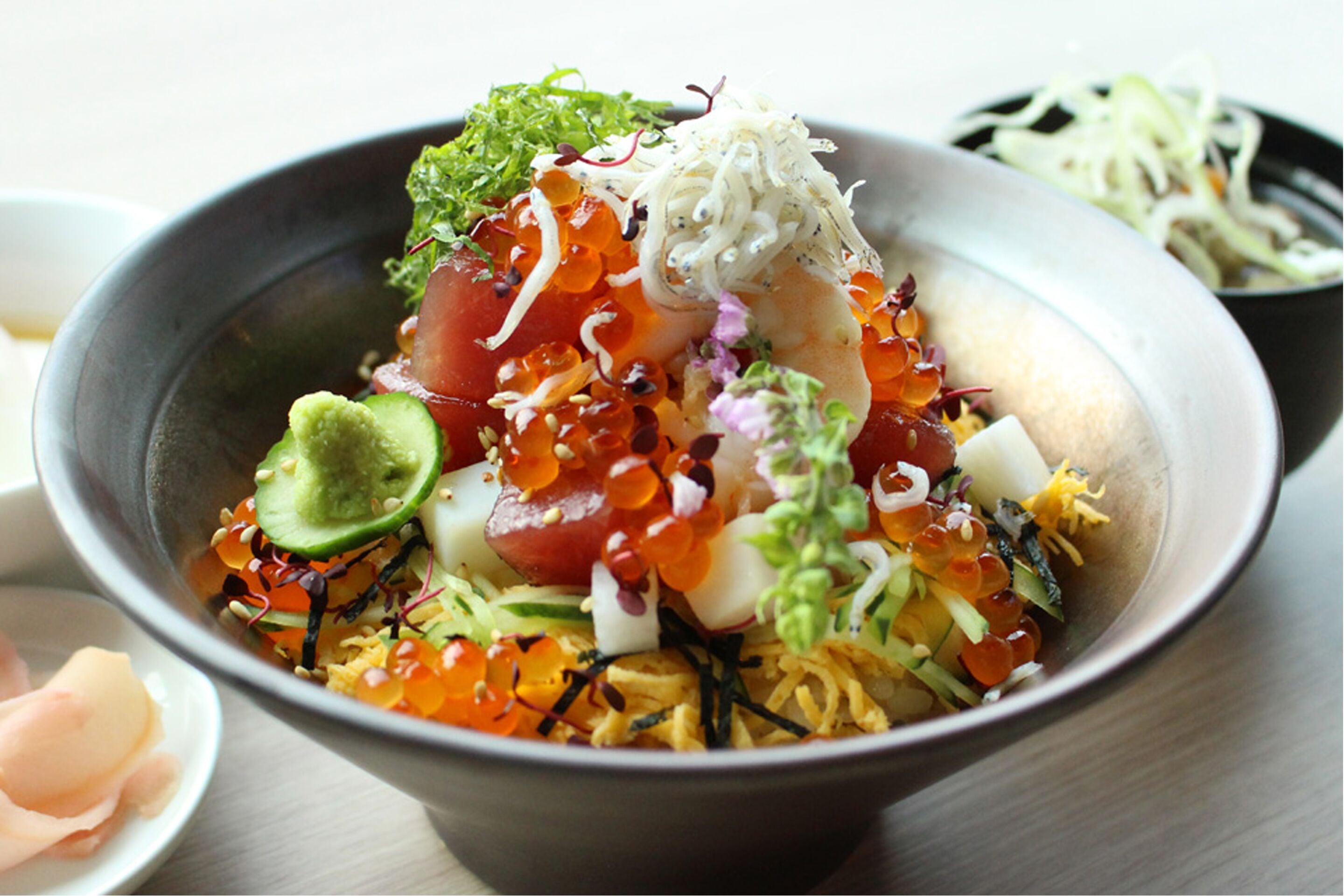 daily buffet breakfast (jpy 2600 per person)