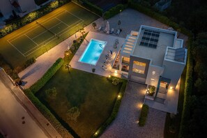 Exterior - Villa Marijeta exclusive 5 star villa with 50sqm heated pool, 6 bedrooms and playroom (Dugopolje)
